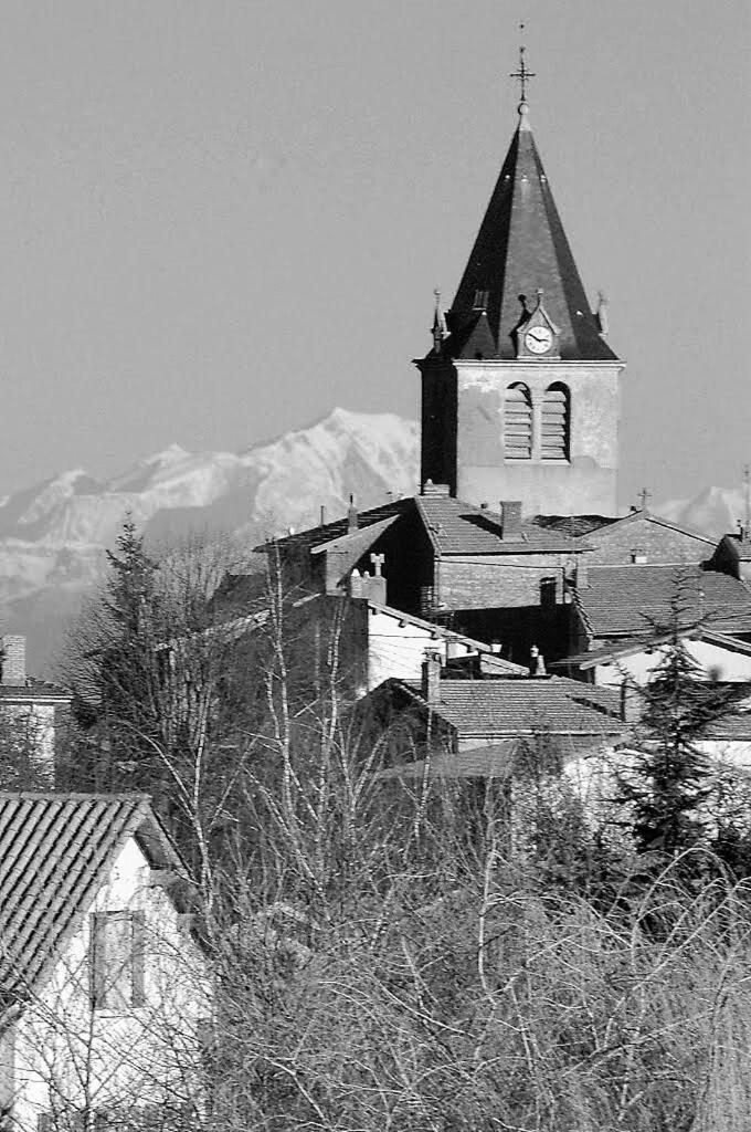Gites Des Esselards Yzeron ภายนอก รูปภาพ