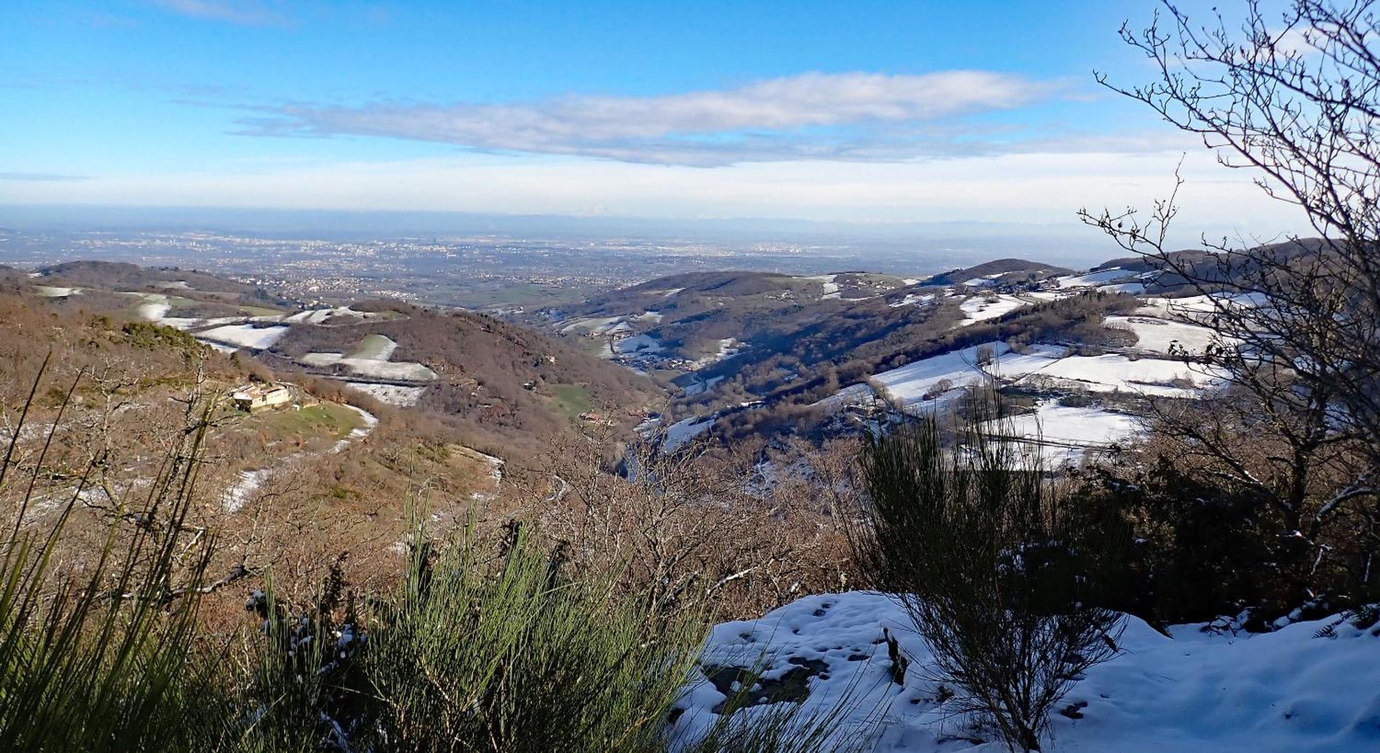 Gites Des Esselards Yzeron ภายนอก รูปภาพ